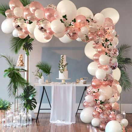 Μπαλόνια διακοσμημένα με λουλουδένιες συνθέσεις