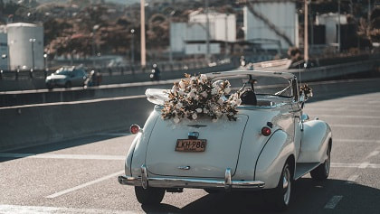 5 Ιδέες για τον γαμήλιο στολισμό του αυτοκινήτου